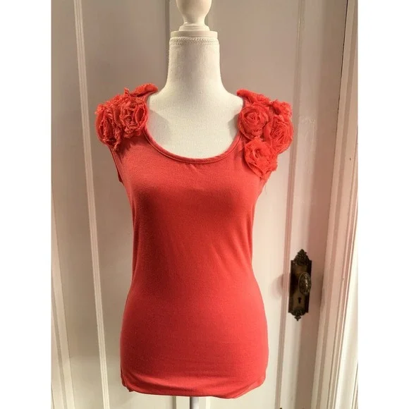 Rachael And Chloe Women's Floral Appliqué Top Size M Coral - Picture 1 of 6